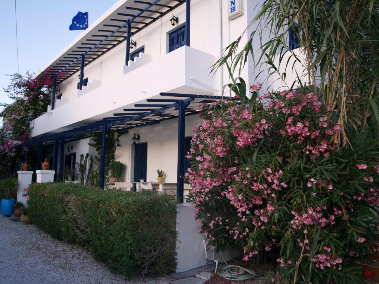 Alisahni Hotell Vári Exteriör bild
